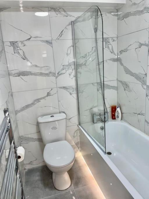 2 Bedroom Near Euston, King'S Cross London Bagian luar foto